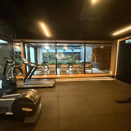 Vistula Avenue Apartment Free Parking, Swimming Pool, Sauna & Gym クラクフ エクステリア 写真