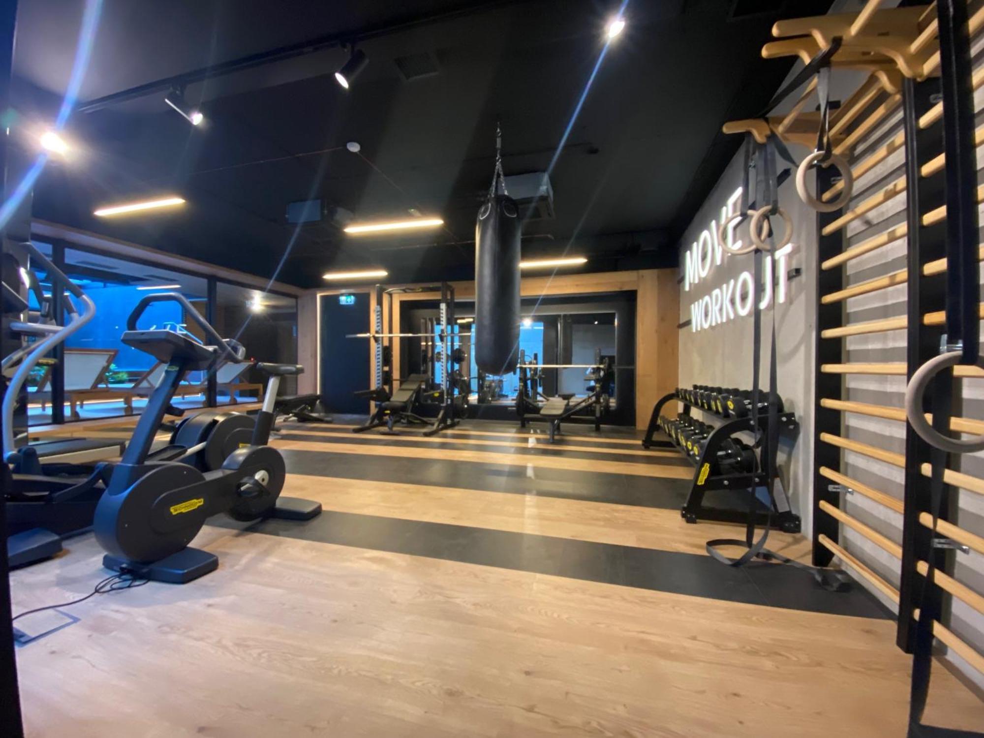Vistula Avenue Apartment Free Parking, Swimming Pool, Sauna & Gym クラクフ エクステリア 写真
