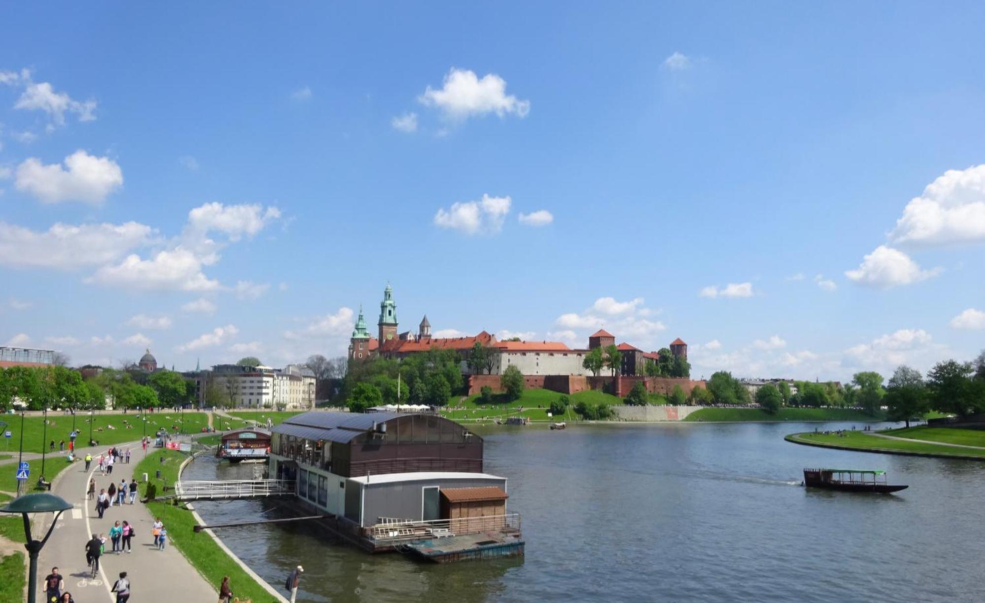 Vistula Avenue Apartment Free Parking, Swimming Pool, Sauna & Gym クラクフ エクステリア 写真