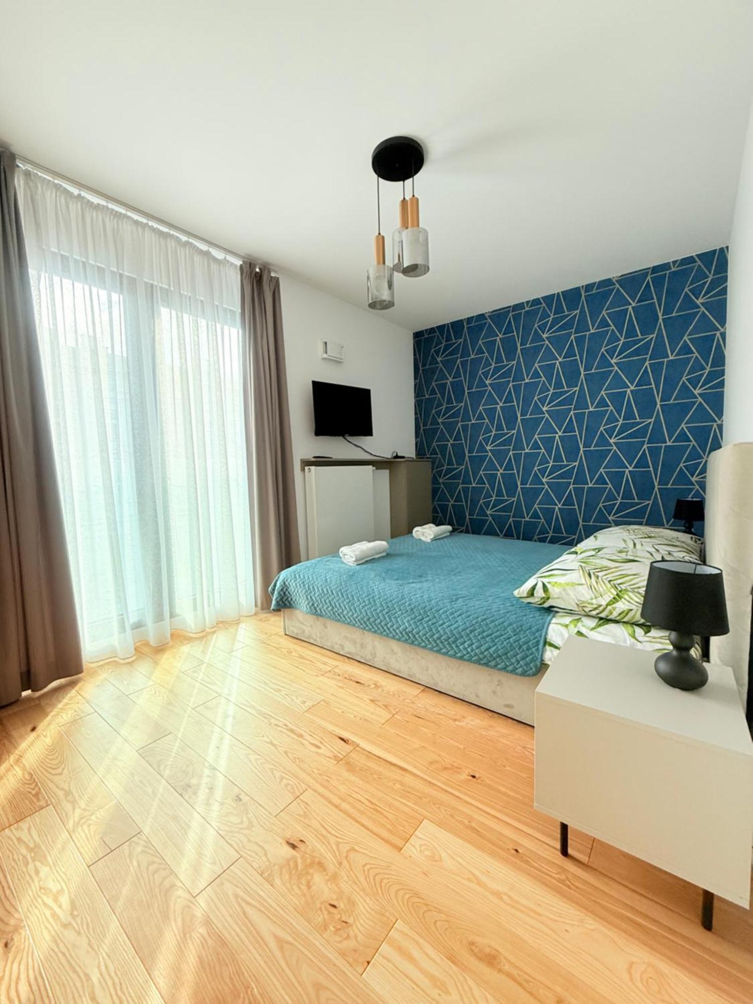 Vistula Avenue Apartment Free Parking, Swimming Pool, Sauna & Gym クラクフ エクステリア 写真