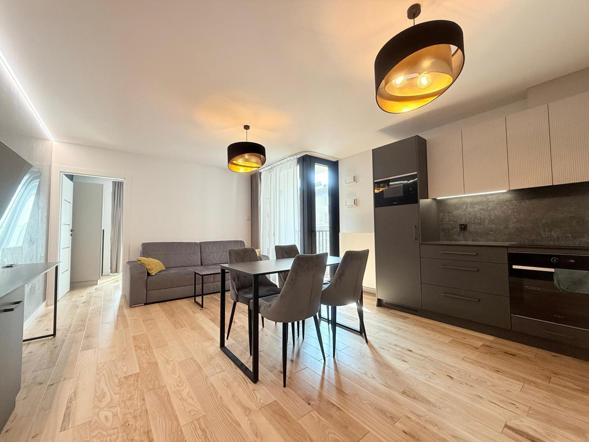 Vistula Avenue Apartment Free Parking, Swimming Pool, Sauna & Gym クラクフ エクステリア 写真