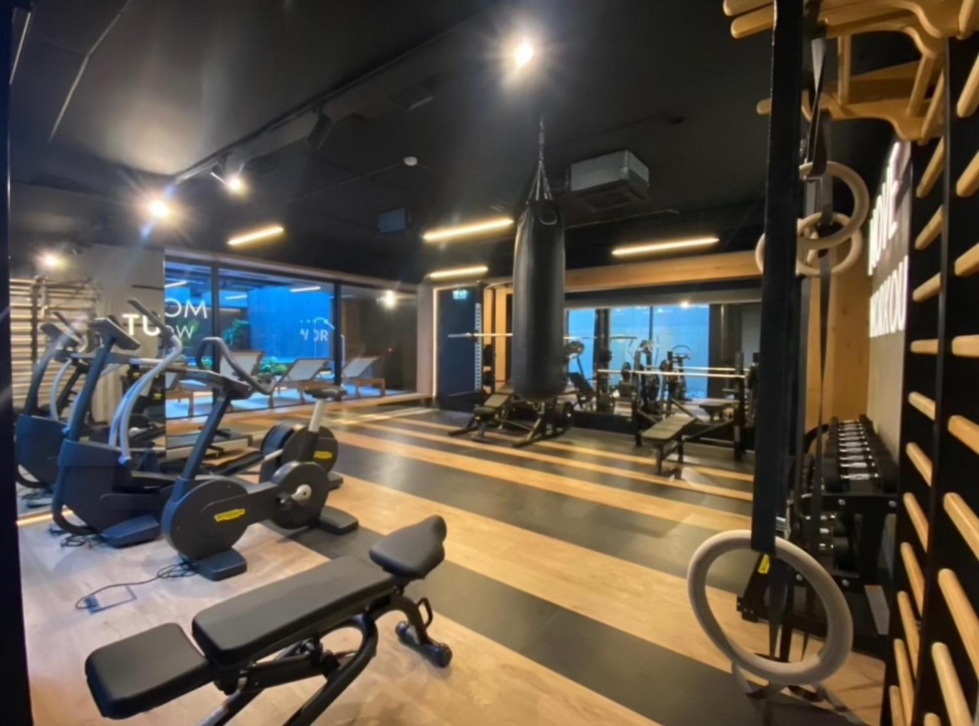 Vistula Avenue Apartment Free Parking, Swimming Pool, Sauna & Gym クラクフ エクステリア 写真